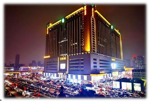 头条万家丽广场,长沙繁华商业新地标，一站式购物休闲体验中心