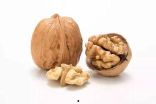 明星摘核桃动作,优雅动作引网友热议