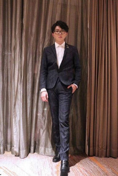 有腿毛的男明星