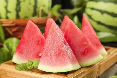 古代吃瓜系统,揭秘古代社交圈中的“瓜田李下”现象