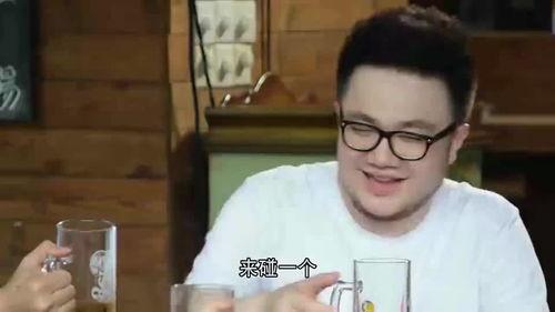 路人吃瓜恋爱,揭秘恋爱背后的甜蜜与酸涩