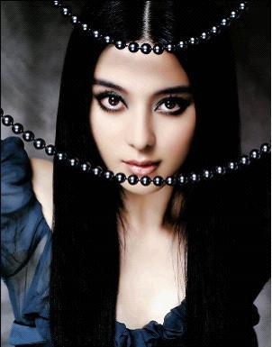 头条最漂亮的烟熏妆女孩