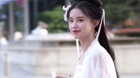 网红楚淇和北川婠婠,网络红人的魅力碰撞